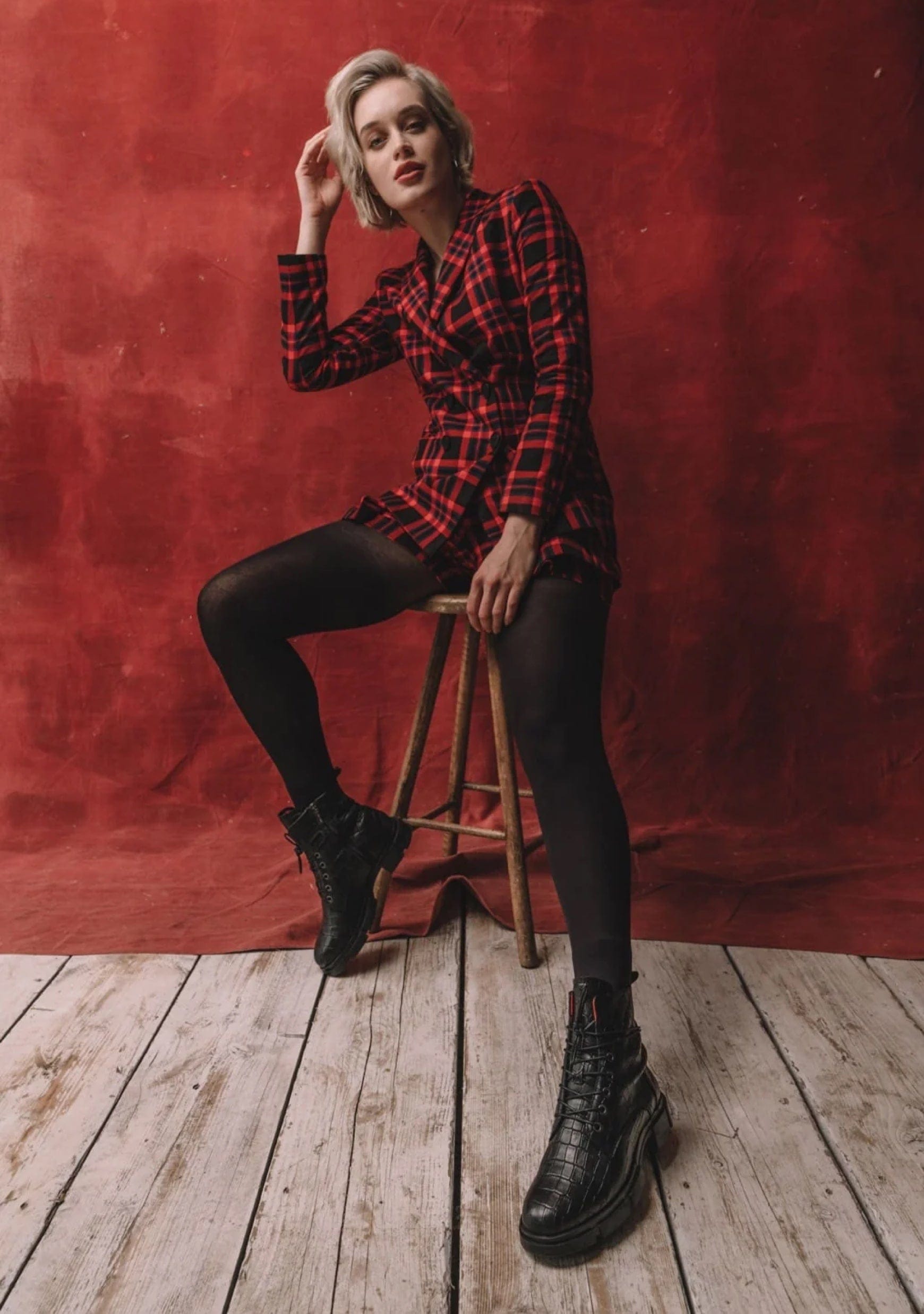 Saint & Sofia - All Lookbooks - Resist